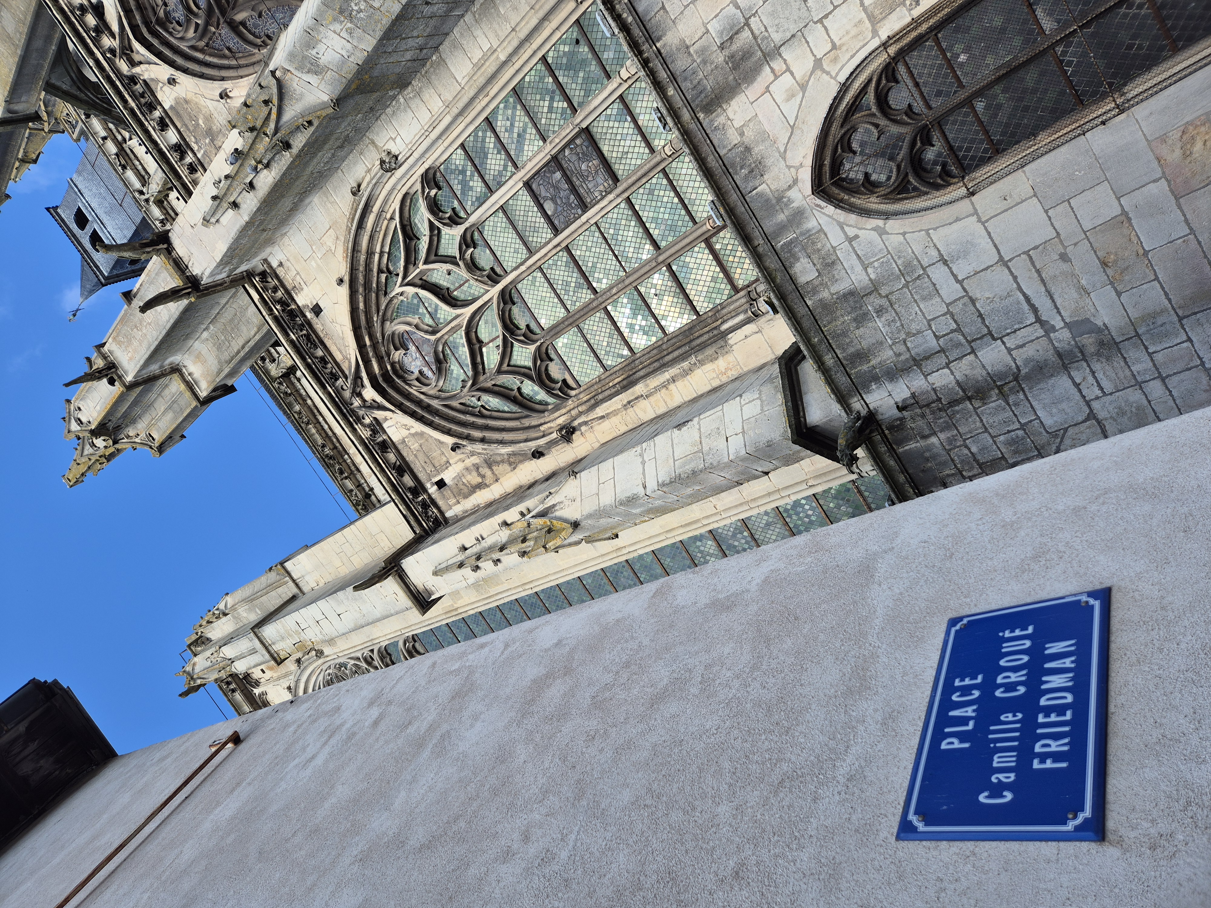 plaque place Croué Friedman.jpg