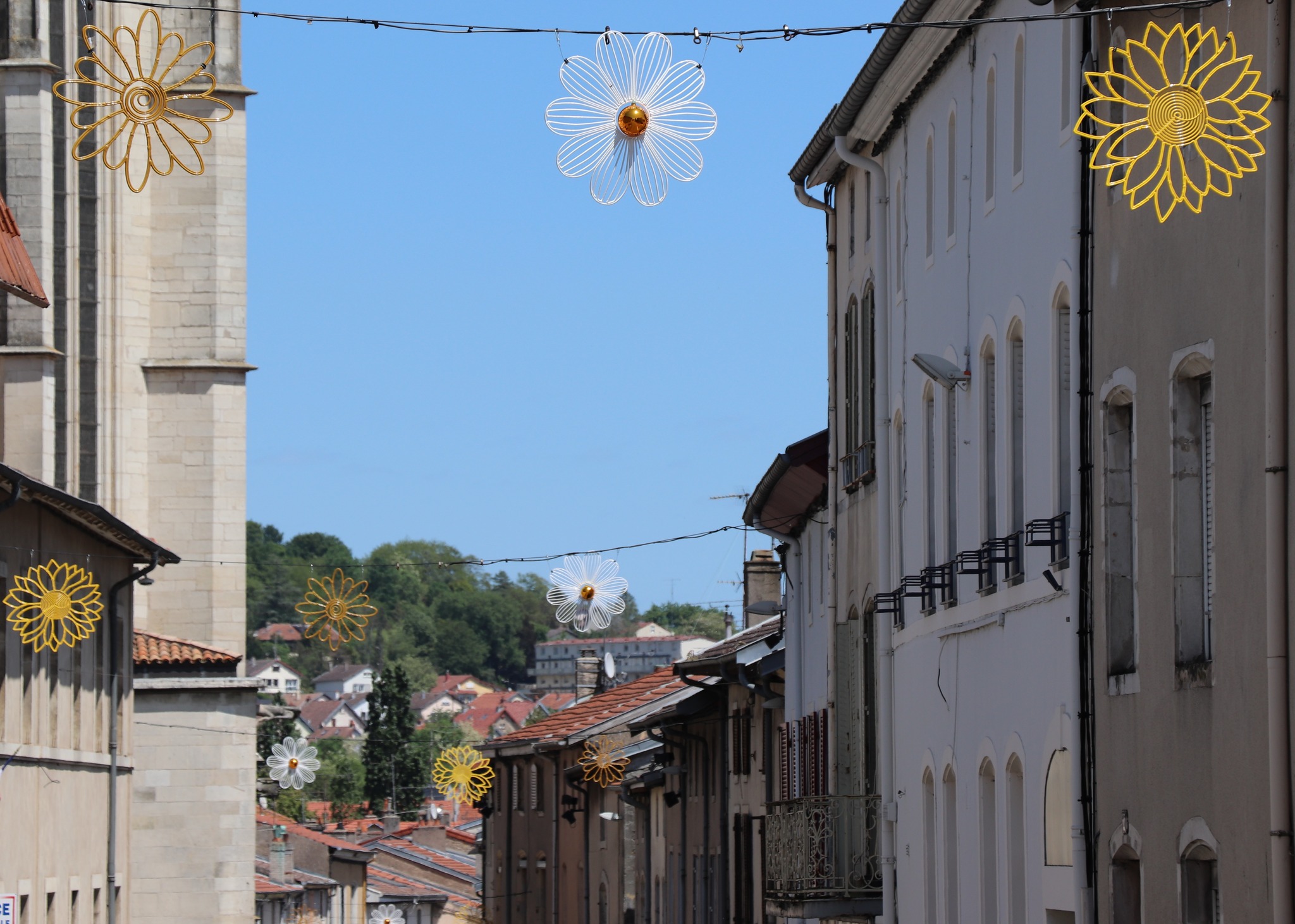 2025 03 24 décorations estivales.jpg