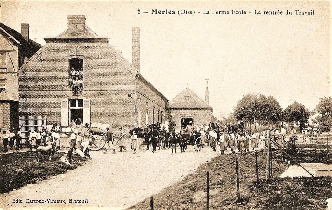 rouvroy les merles la ferme école la rentrée du travail.jpg