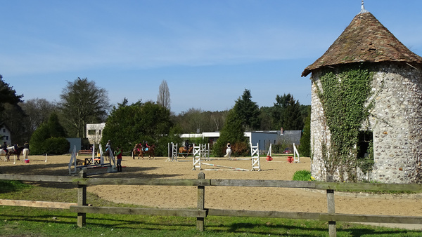 Poney club du Genetey.jpg