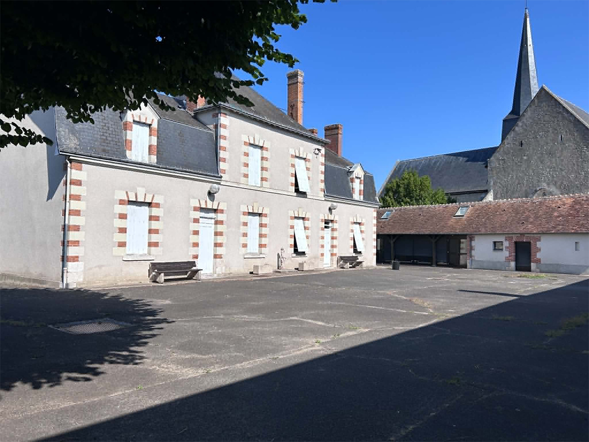Photo arrière mairie.jpg