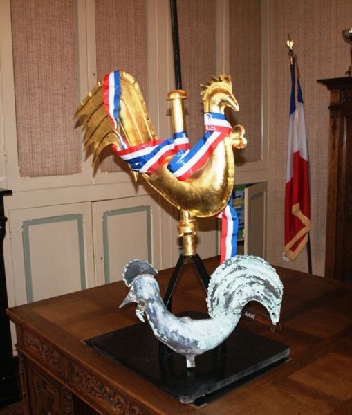 le-nouveau-et-lancien-coq-r.jpg