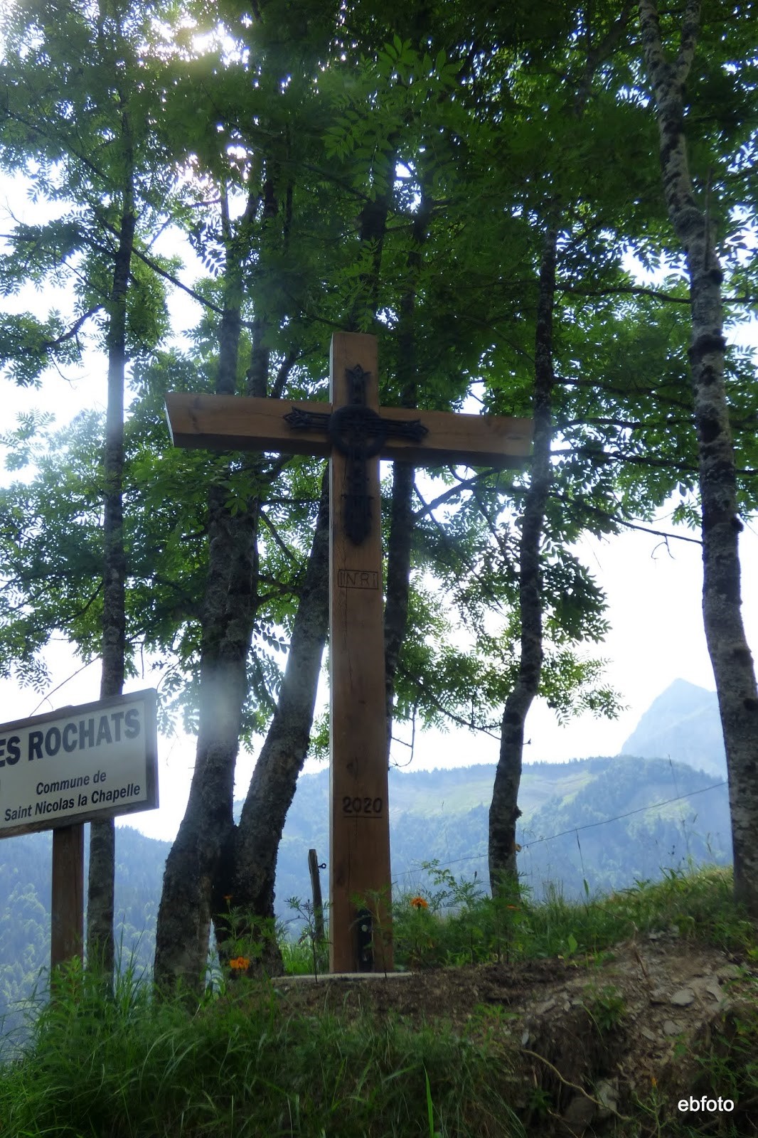 croix des sierres.jpg