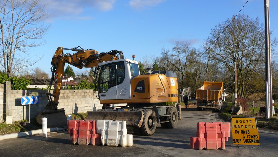 Le conseil municipal examine les comptes.jpg