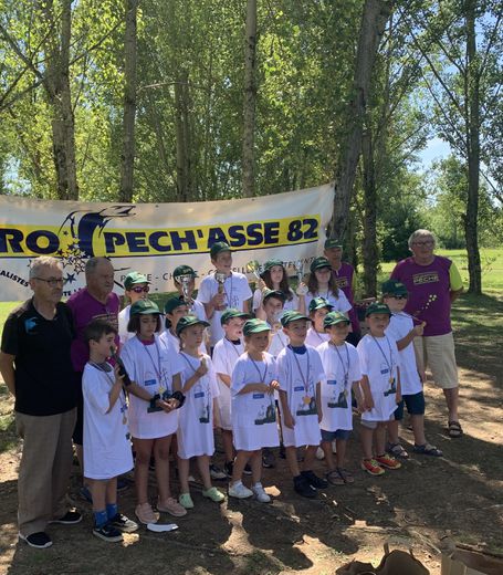 jeunes pêcheurs.jpg