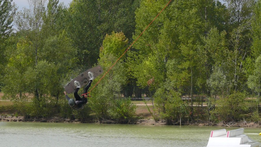 Au parc de la Lère  sport, loisirs et biodiversité cohabitent depuis 30 ans.jpg