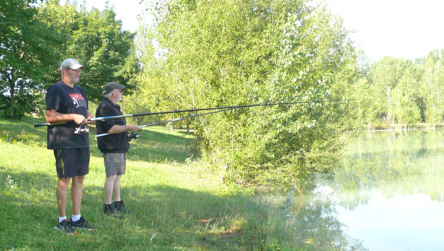 Le parc de la Lère et ses lacs attirent les pêcheurs.jpg