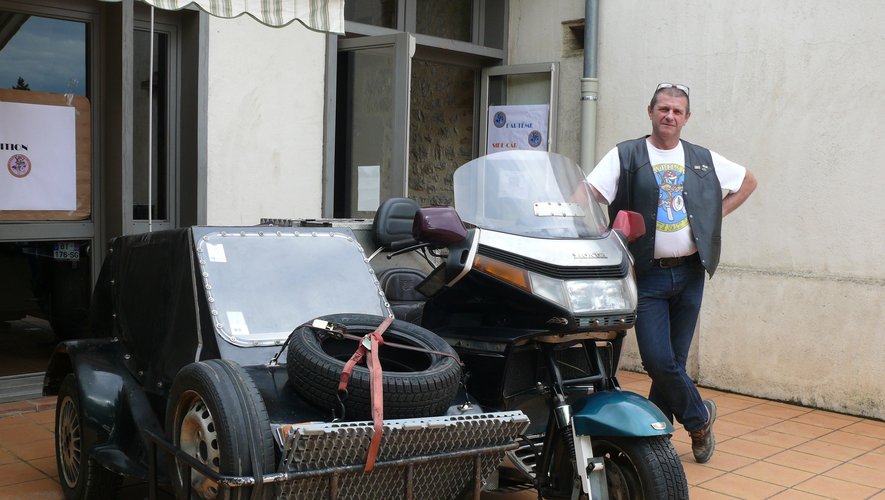 Des stands à réserver à la bourse moto.jpg