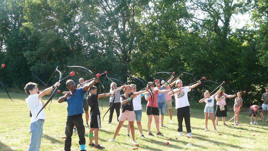 Les CM2 fêtent leur départ pour le collège.jpg