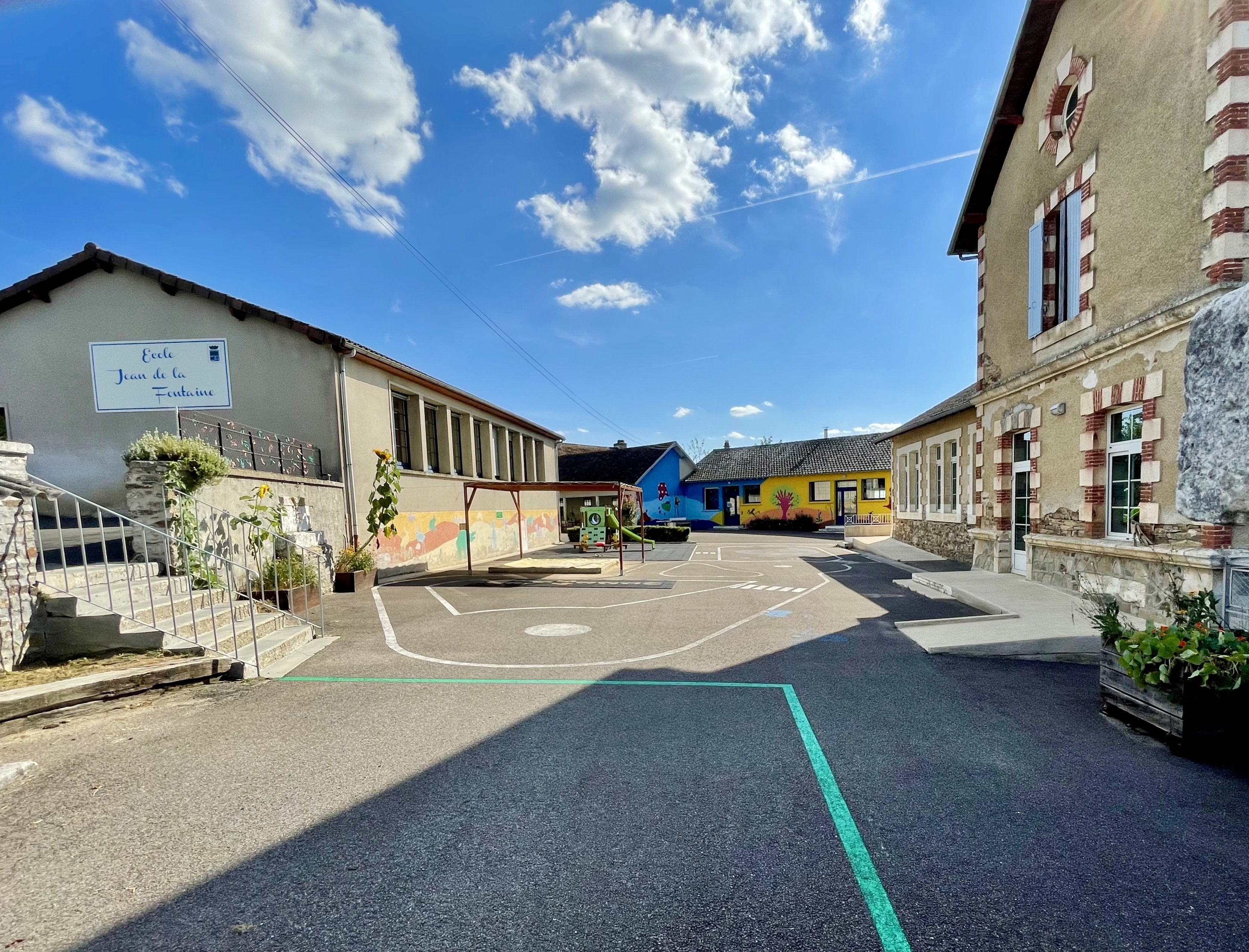 INSCRIPTIONS À L'ÉCOLE