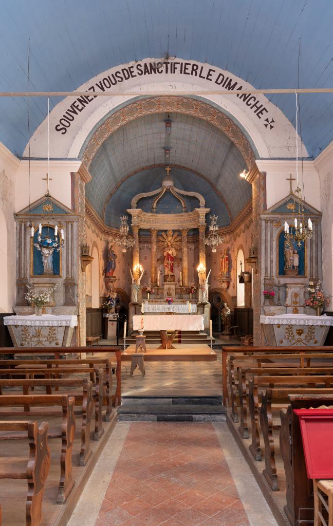 eglise fontaine interieur 4.jpg