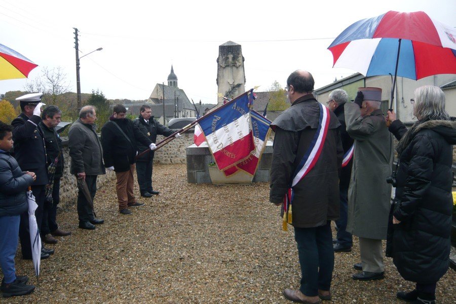 Cérémonie du 11 novembre-Le centenaire_7.JPG
