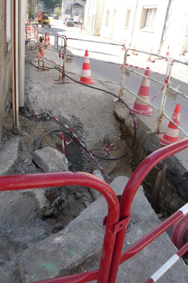 Travaux rue du Pont_09_enfouissement des réseaux_.jpg