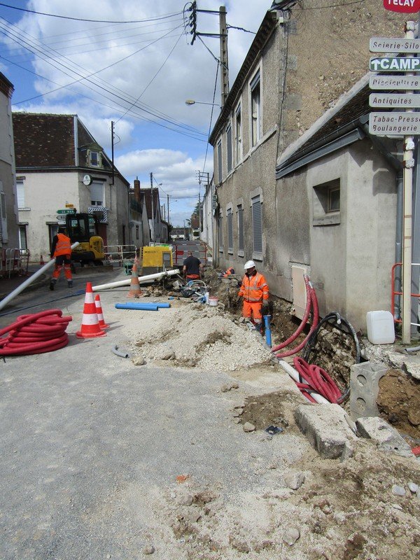 Travaux rue du Pont_08_enfouissement des réseaux_.JPG