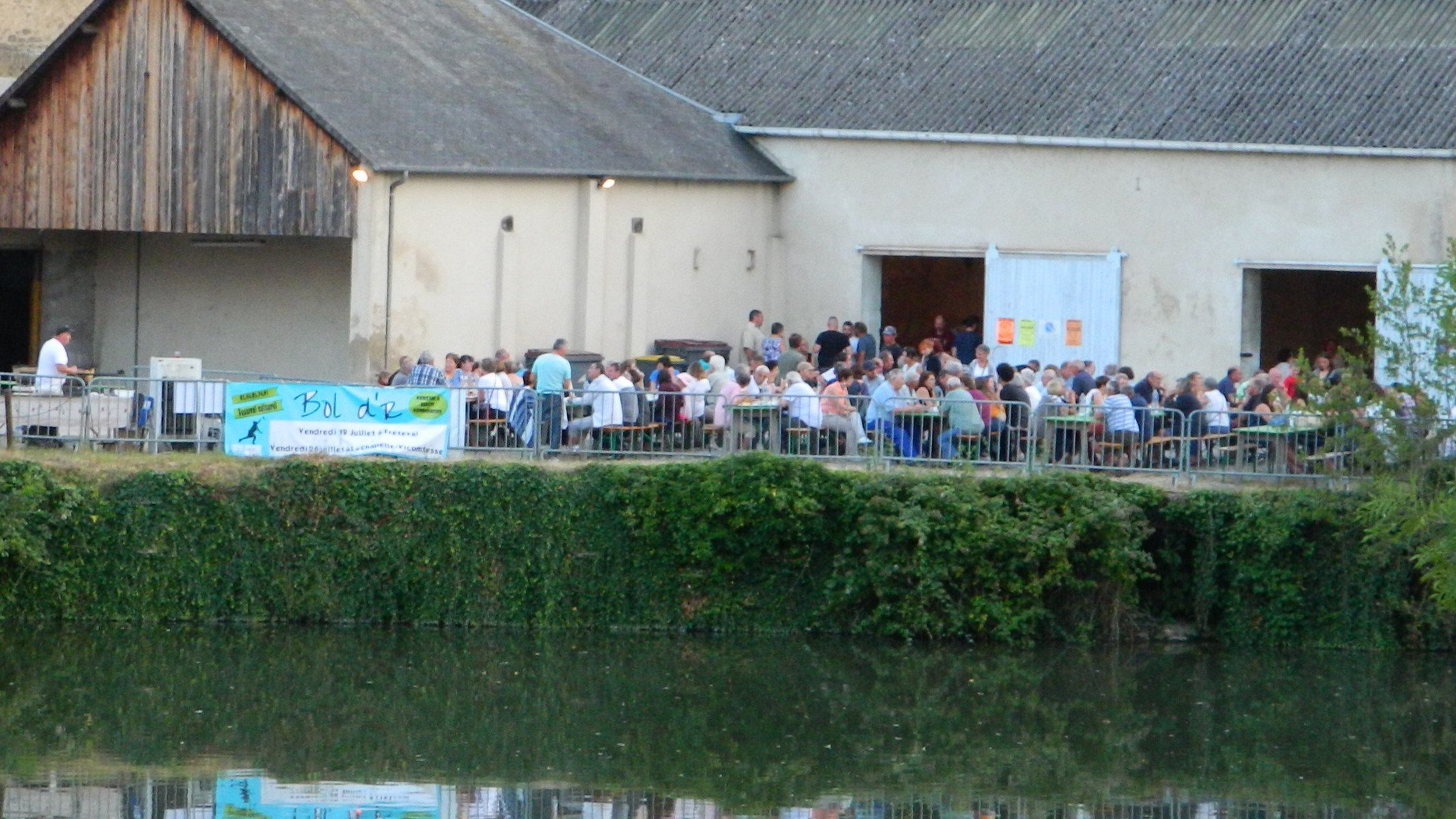 01_repas champêtre.JPG