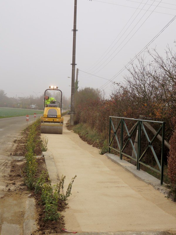Chemin piétonnier-route du Plessis_07.JPG