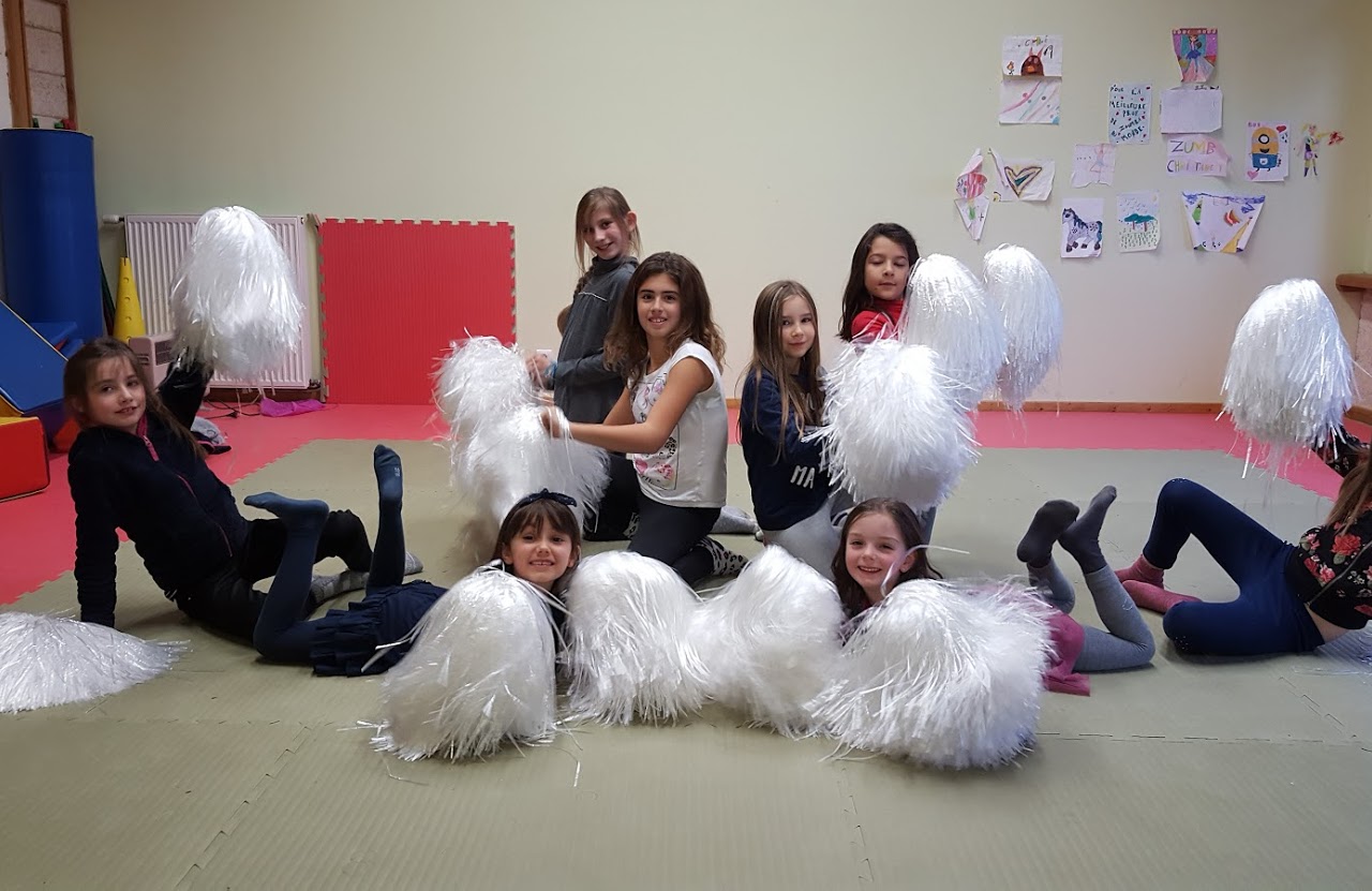danse pom pom girls.jpg