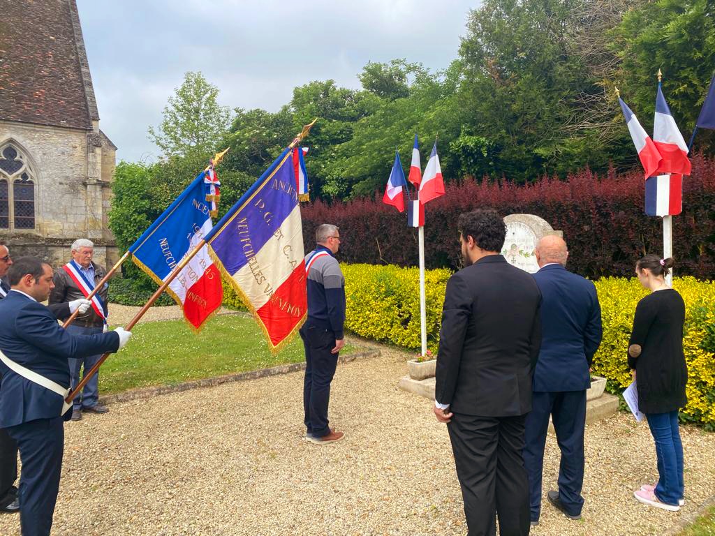 8mai1.jpg
