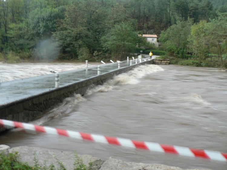 crue 12 octobre 2014 pont des drouilhèdes