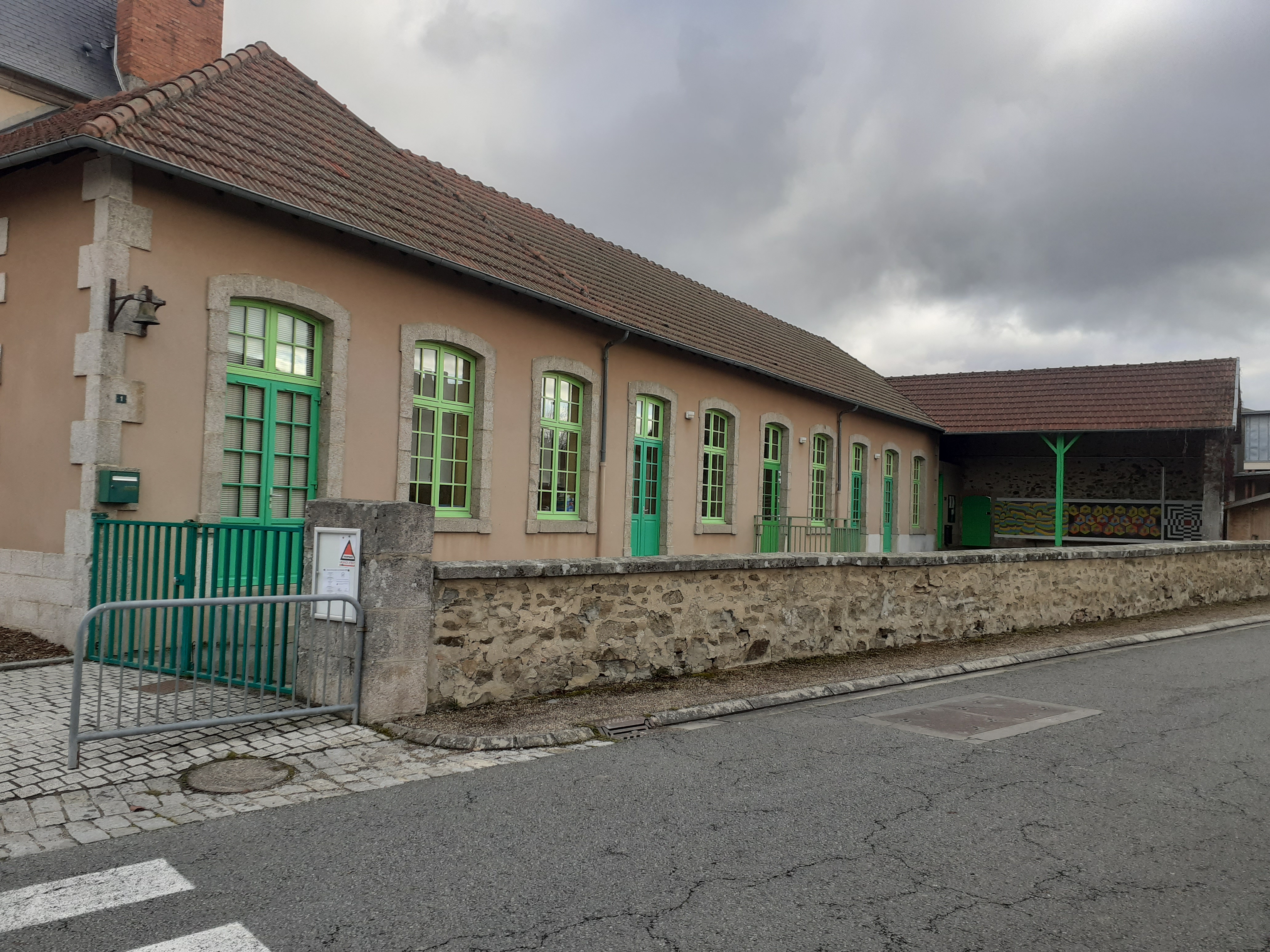 école primaire.jpg