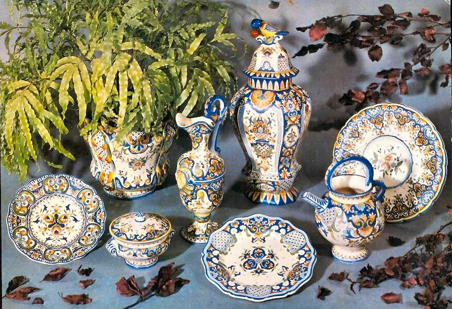 porcelaine desvres.jpeg