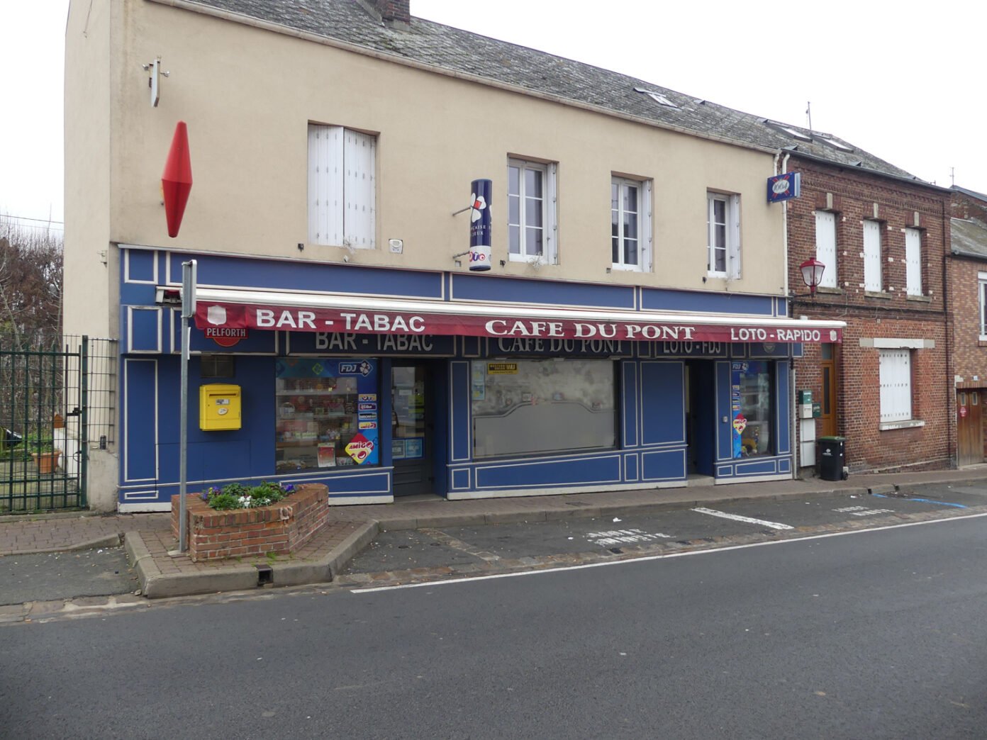 café du pont.jpg