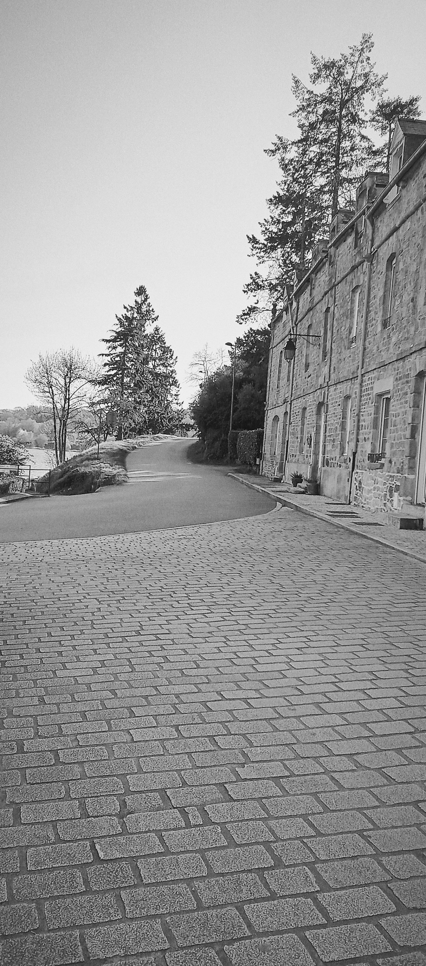 4-Haut de la rue du Château, direction Dolo