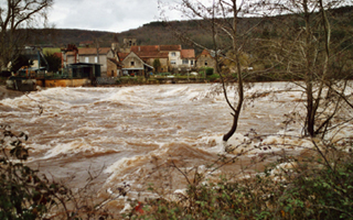 Ecoulement-naturel-Vallée-Vézère-Dordogne.jpg
