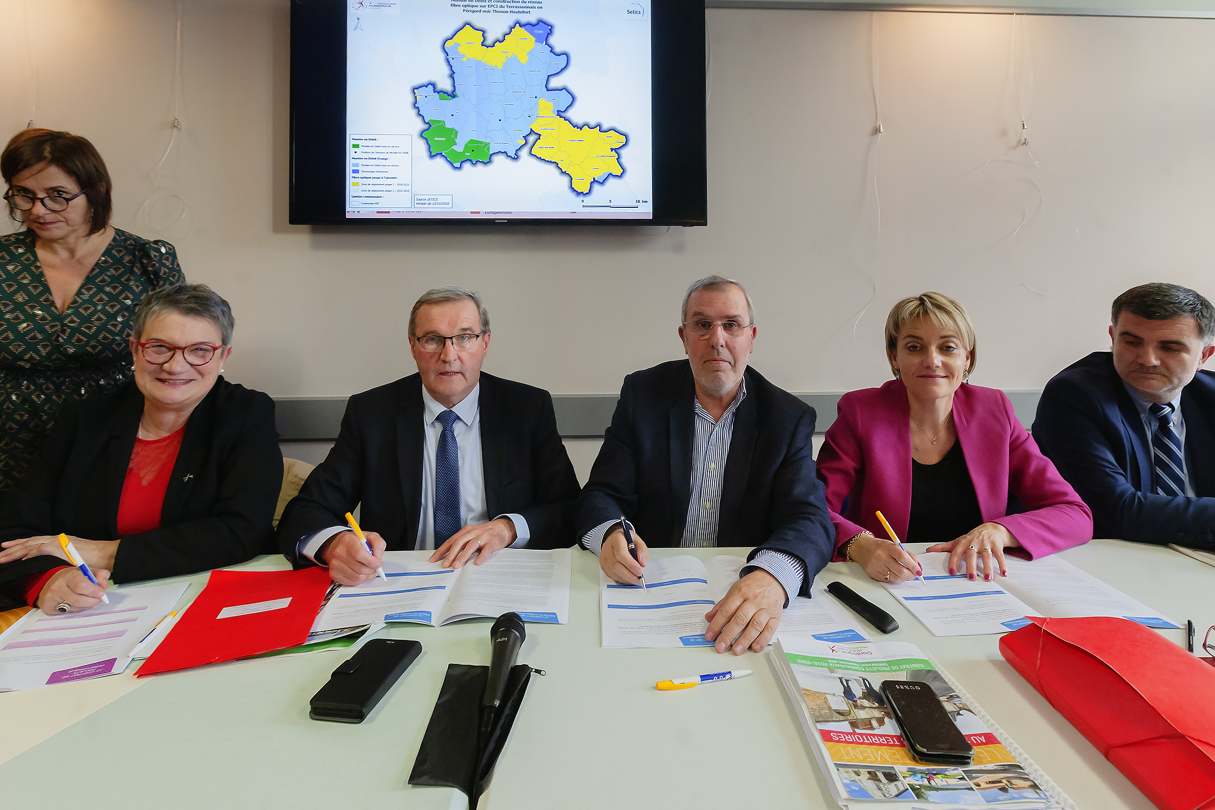 Thenon-Contrat-projet-dept_365907jlk _003_.jpg