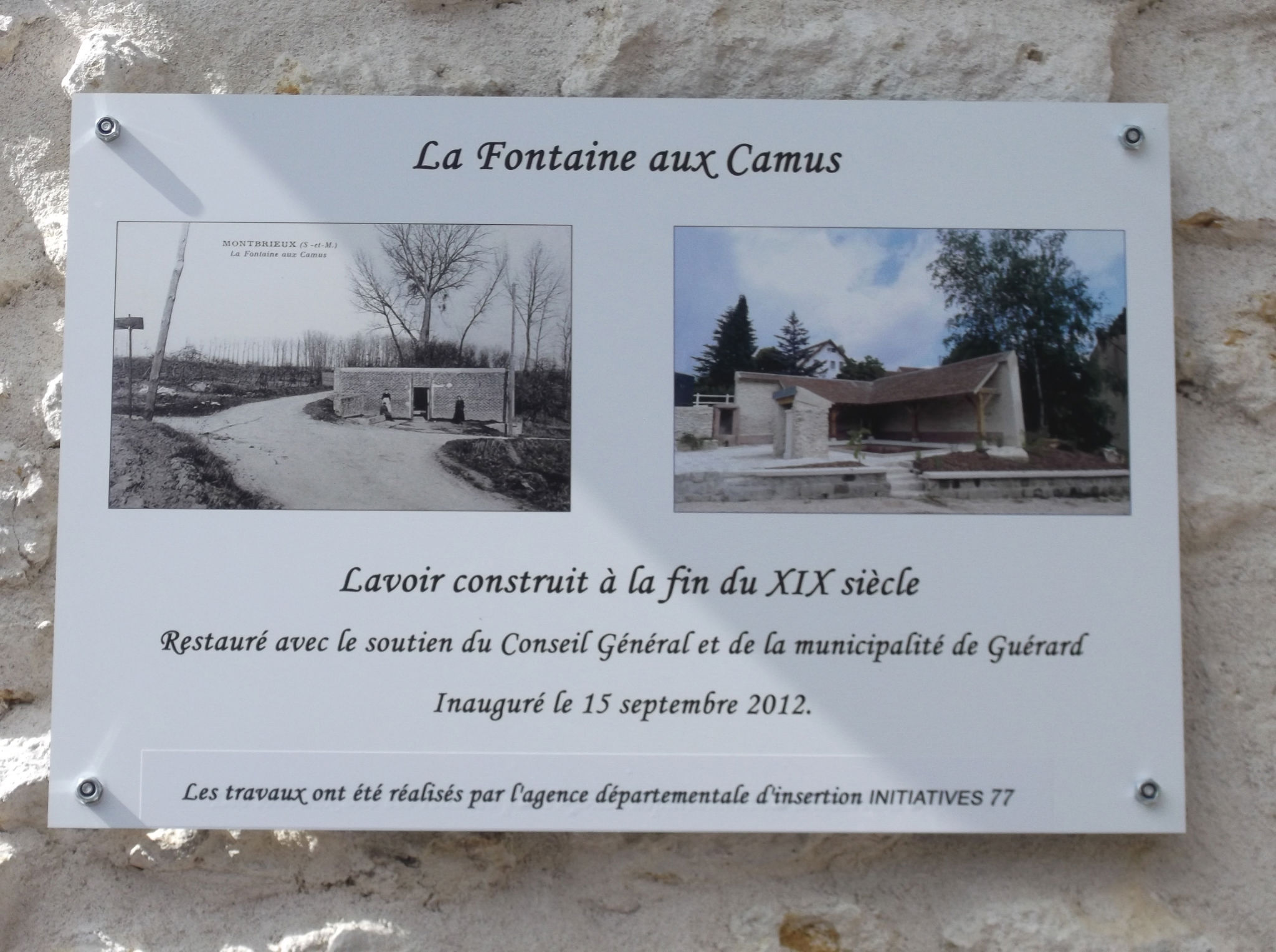 Montbrieux - la fontaine aux Camus restaurée affiche.JPG