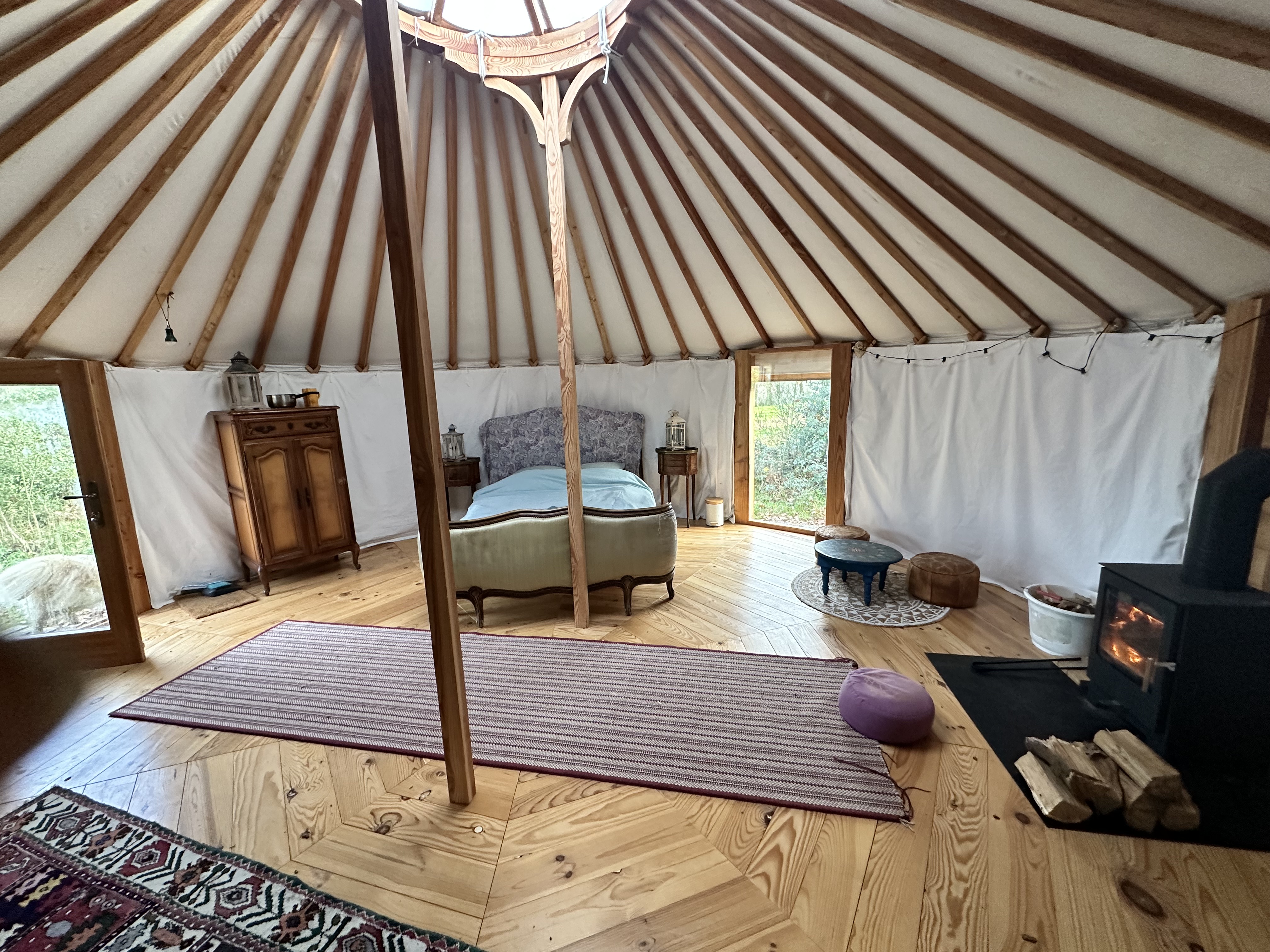 yurt-interieur.jpeg