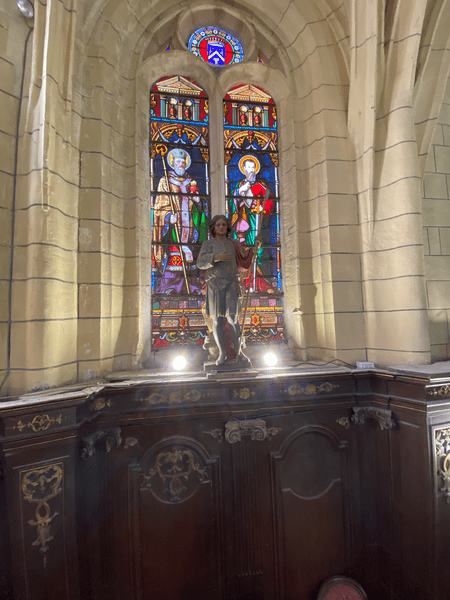 eglise interieur vitraux _2_.png