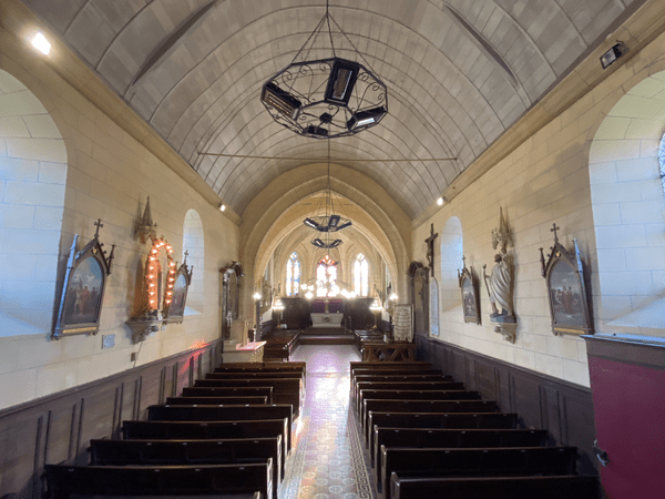 eglise interieur vue.png