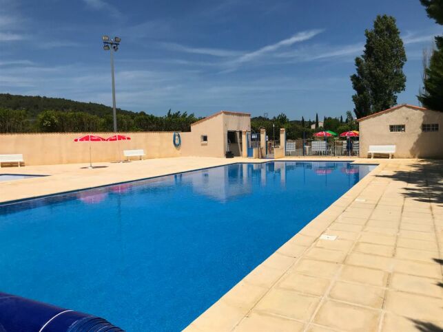 la-piscine-municipale-de-mailhac-39343-643-0.jpg
