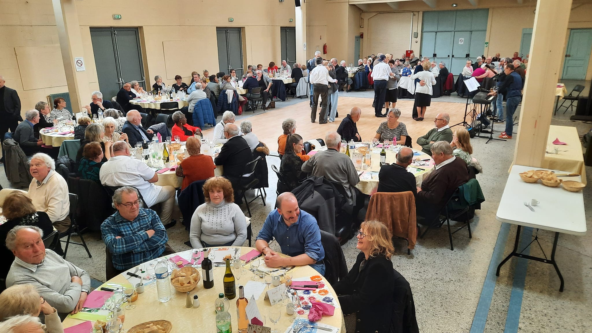 repas des ainés 1.jpg