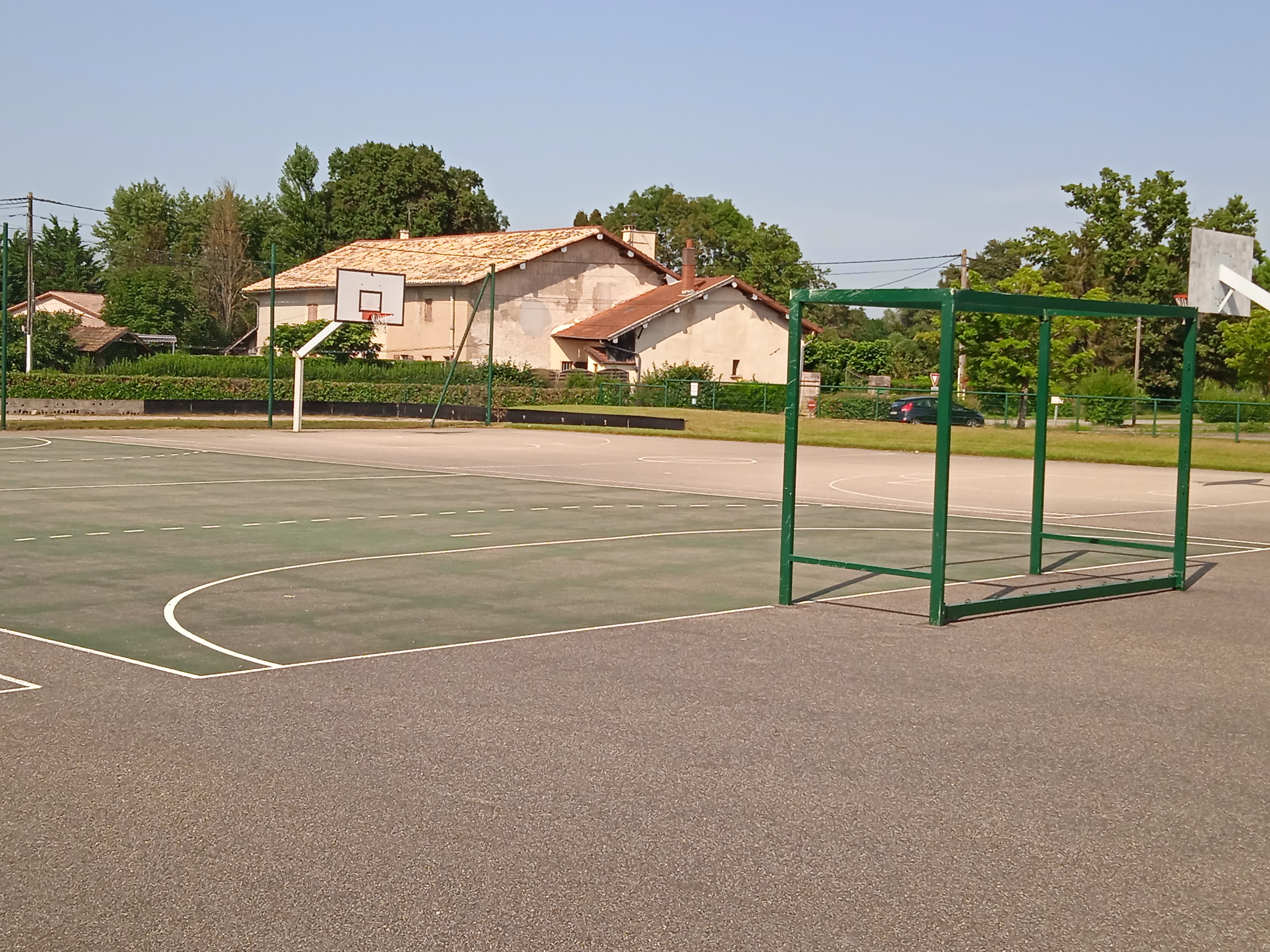 terrain de basket.jpg