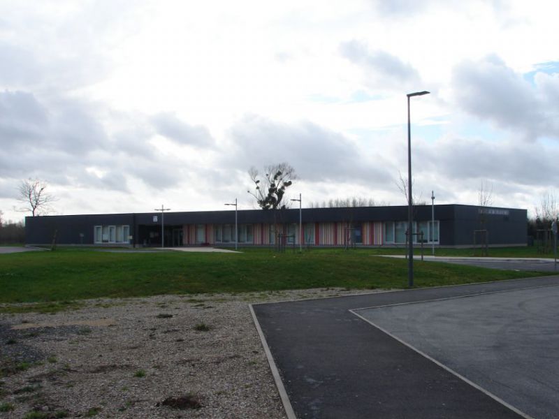 Ecole HLM.jpg