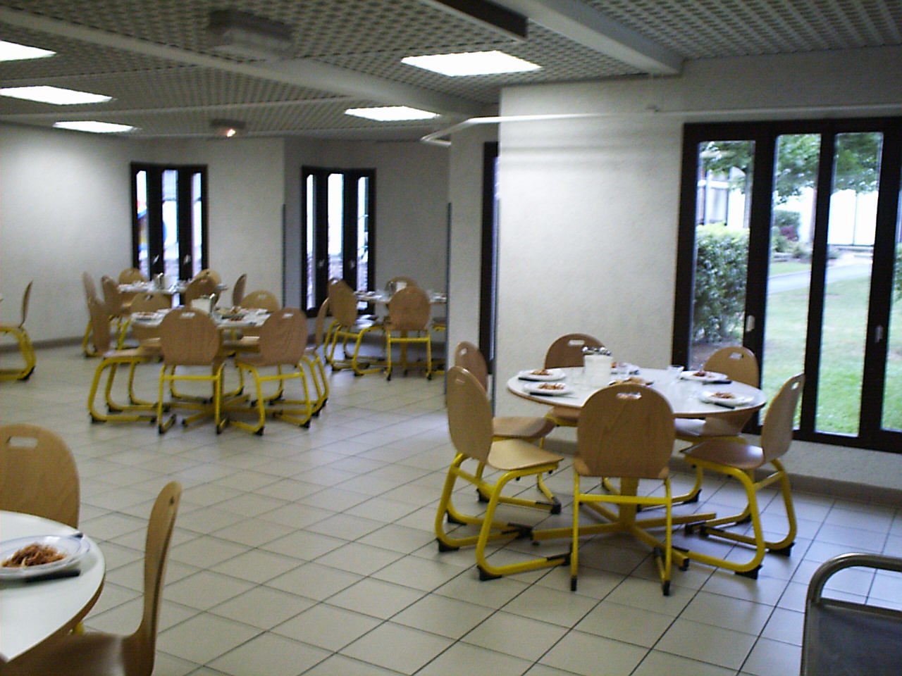 Restaurant scolaire01.jpg