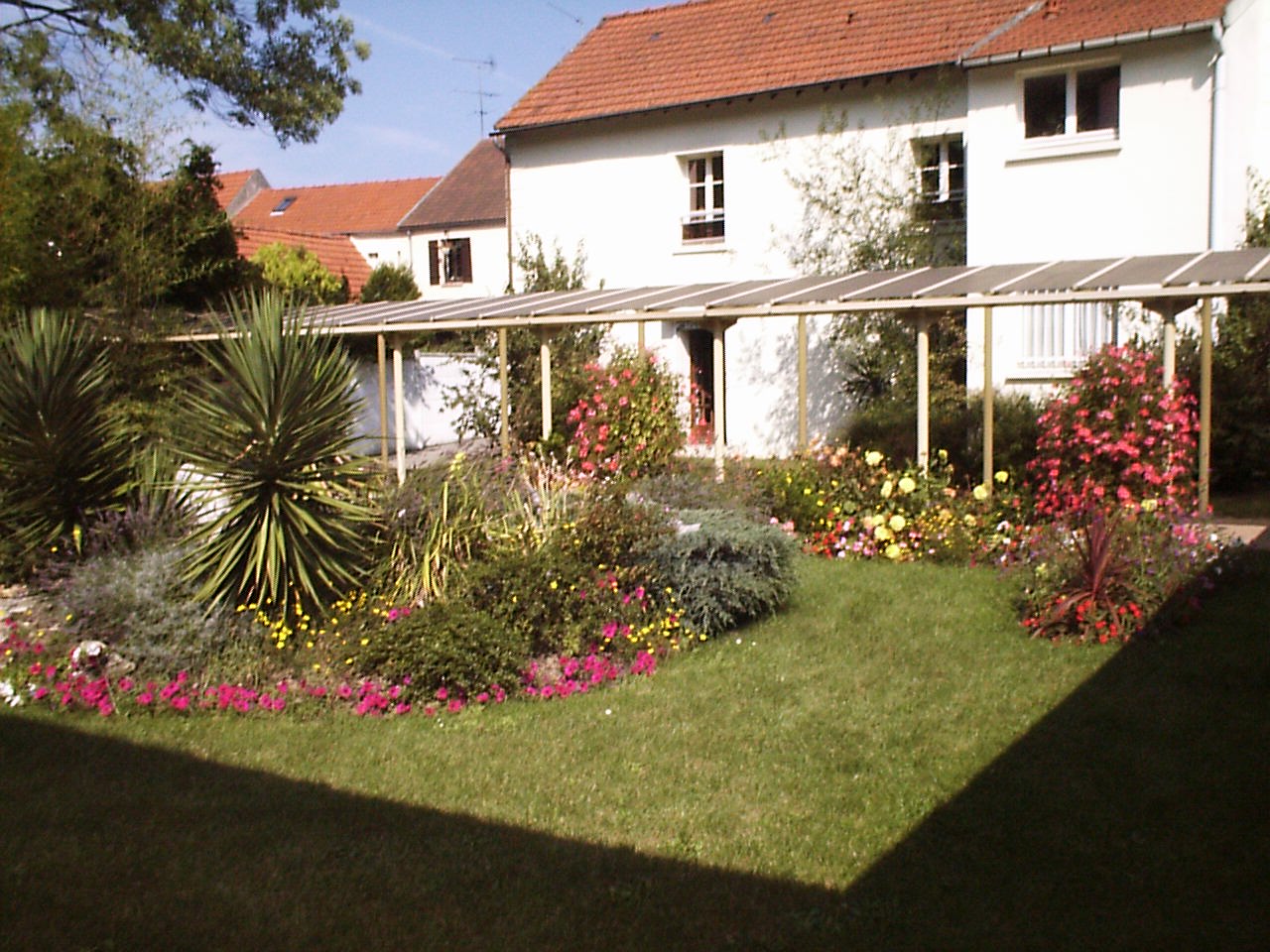 Patio05.jpg