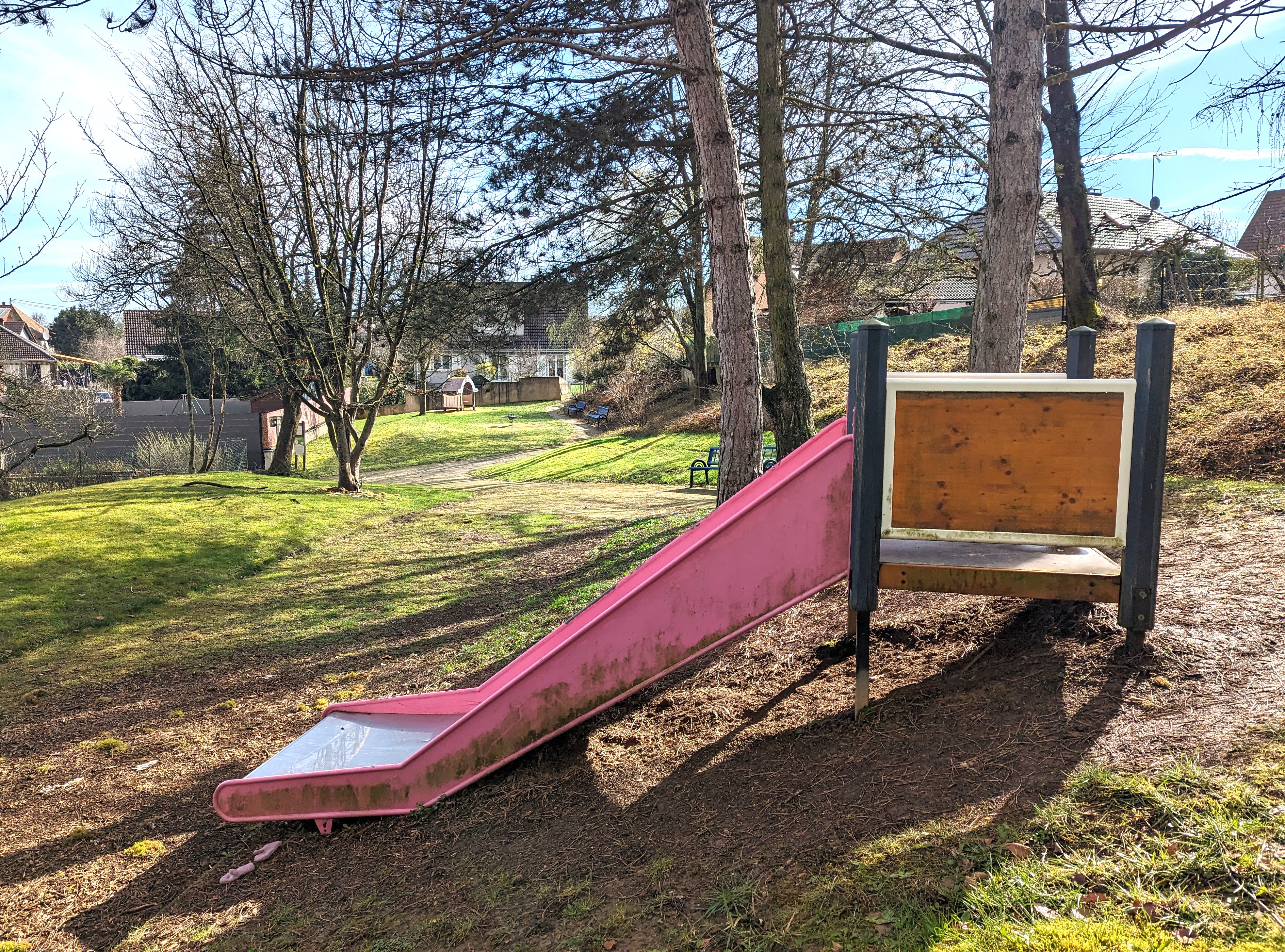 Aire de jeux rue Hirondelles.jpg
