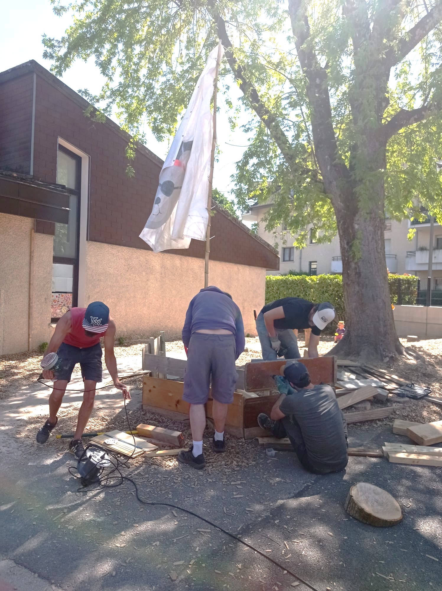 2026-04-26 BUREL - Chantier participatif école maternelle - OK _4_.JPG