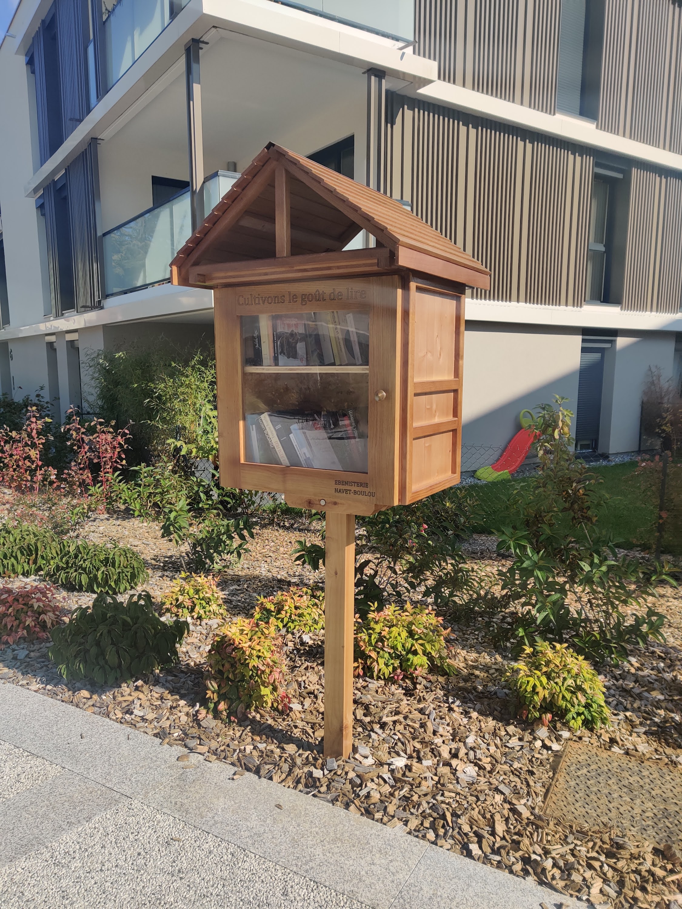 boîte à livres.jpg