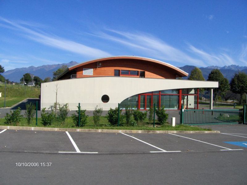 salle-polyvalente-parking.jpg