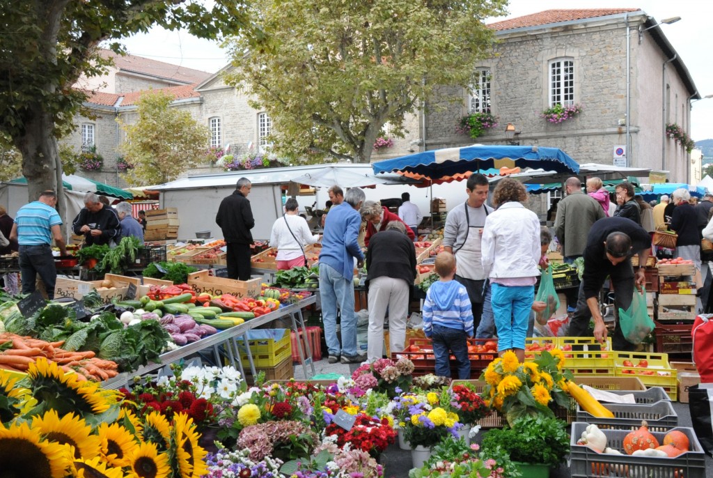 Photo Marché Montbrison.jpg