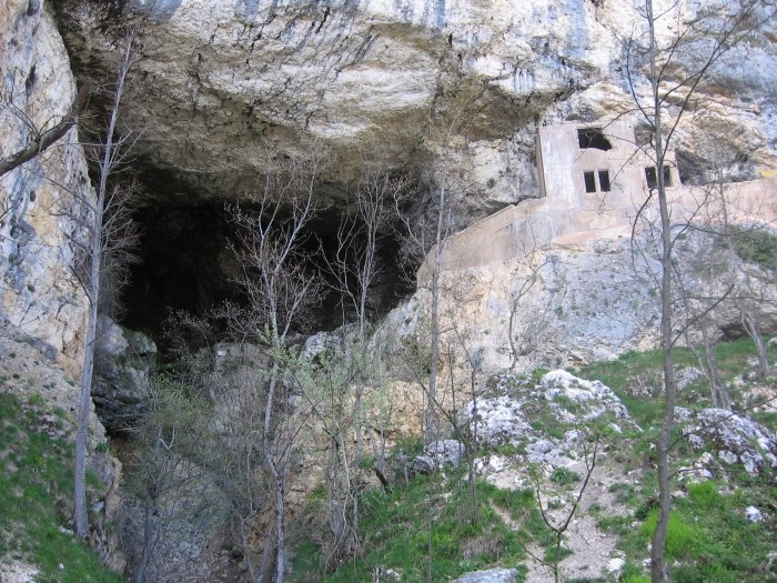 grotte-carret.jpg