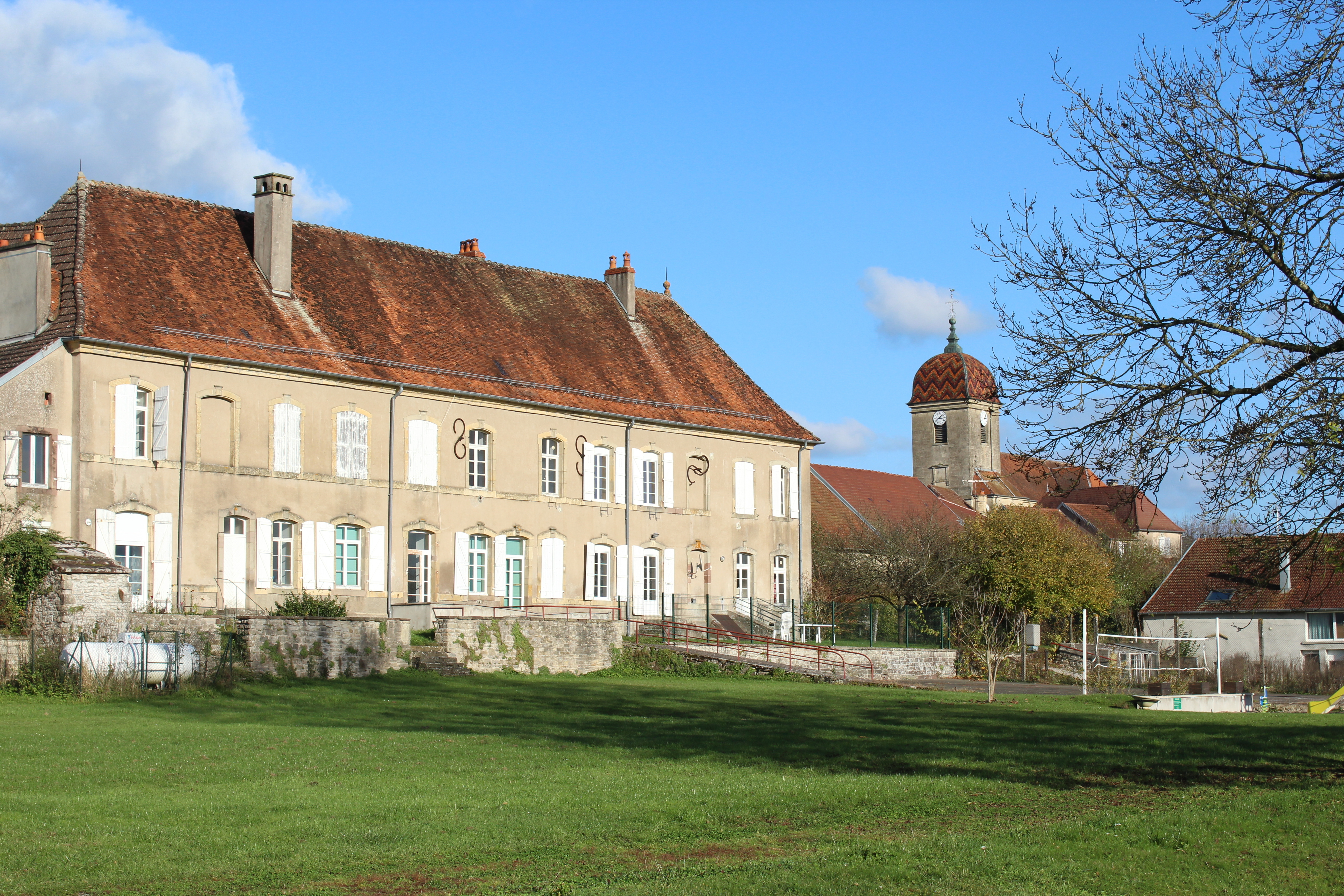 chateau et église.jpg