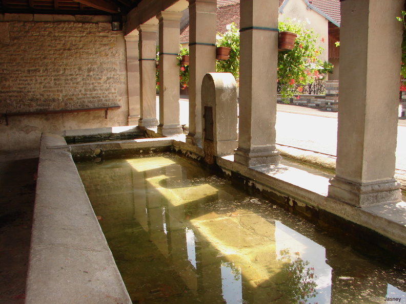 lavoir intérieur.jpg