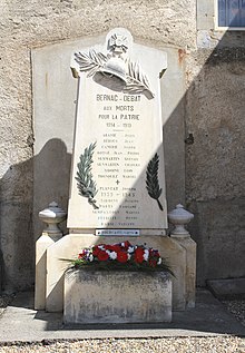 220px-Monument_aux_morts_de_Bernac-Debat__Hautes-Pyrénées__1.jpg