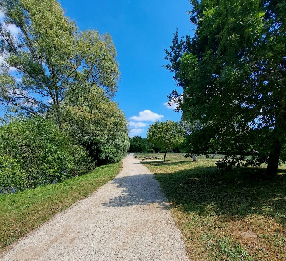 lac de villelouvette ouverture 1.jpg