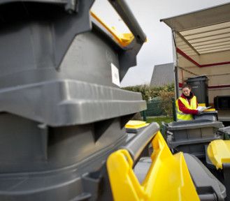 Poubelles jaunes